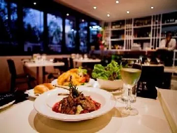 Joondalup City Hotel Perth 3*,